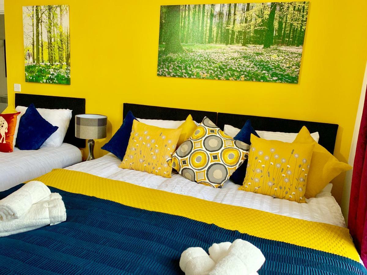 2 Bedrooms Modern Apartment, Lounge, Full Kitchen, Balcony, 5 Minutes Stratford Station ลอนดอน ภายนอก รูปภาพ
