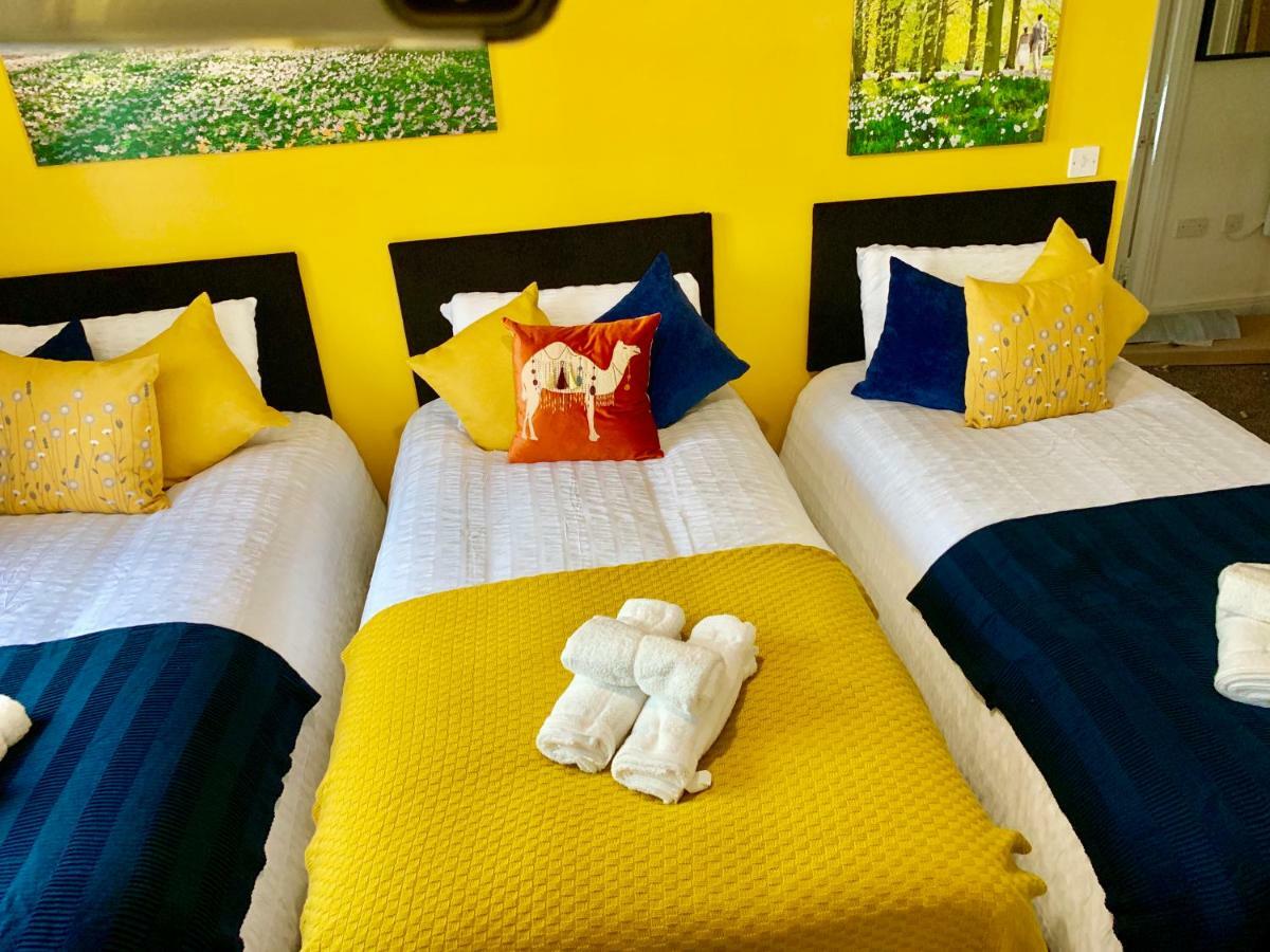 2 Bedrooms Modern Apartment, Lounge, Full Kitchen, Balcony, 5 Minutes Stratford Station ลอนดอน ภายนอก รูปภาพ